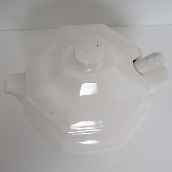 small ceramic soup sauce tureen